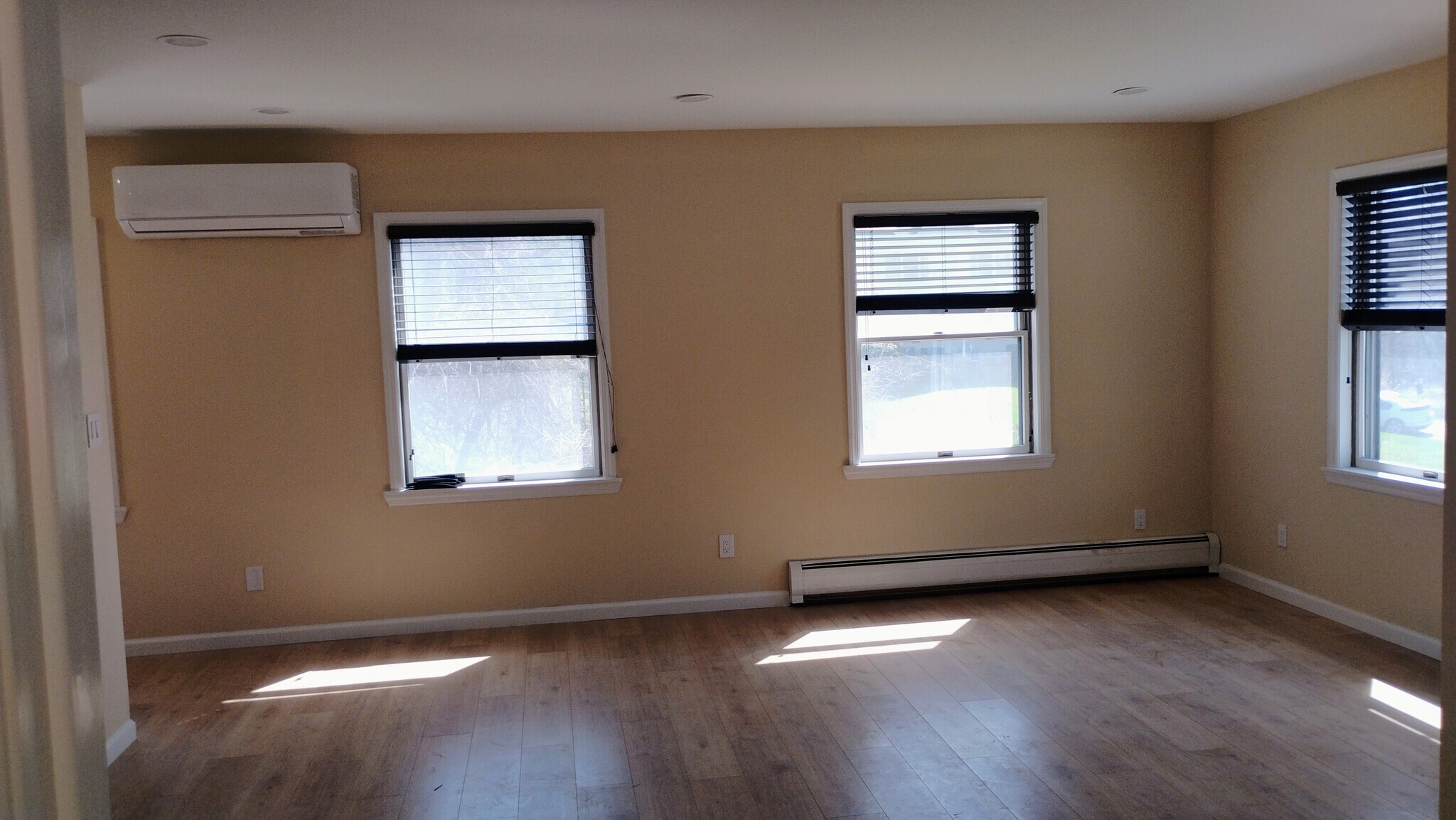 Building Photo - 48 Ringwood Ave