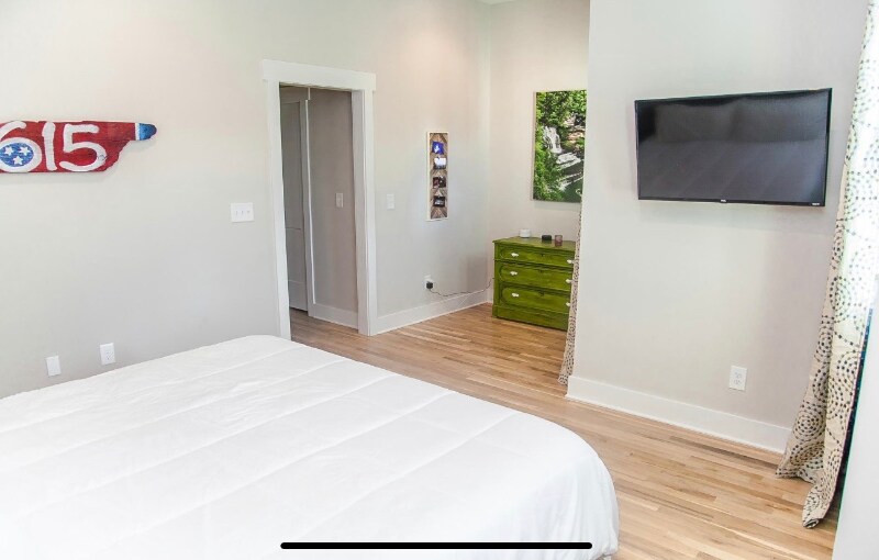 Building Photo - 5204A Kentucky Ave