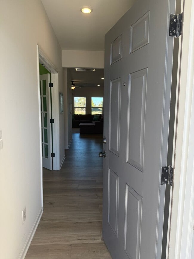 Building Photo - Ooltewah-Harbour Chase Community