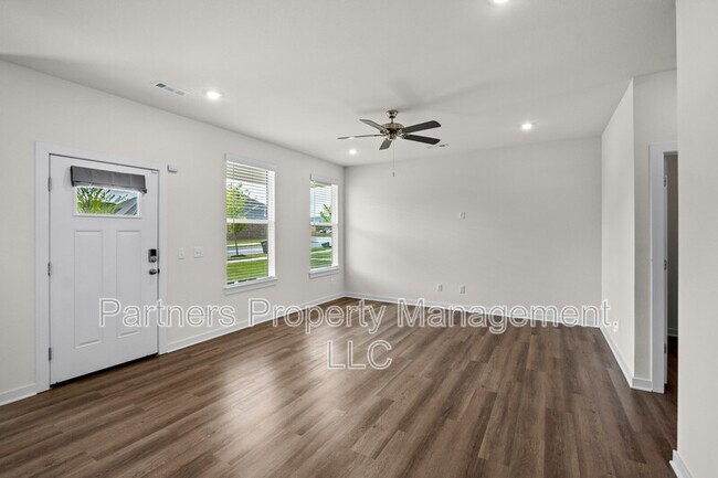 Building Photo - 283 S Neon Ave