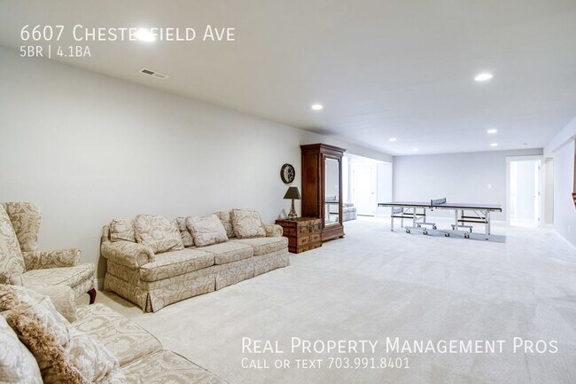 Building Photo - 6607 Chesterfield Ave