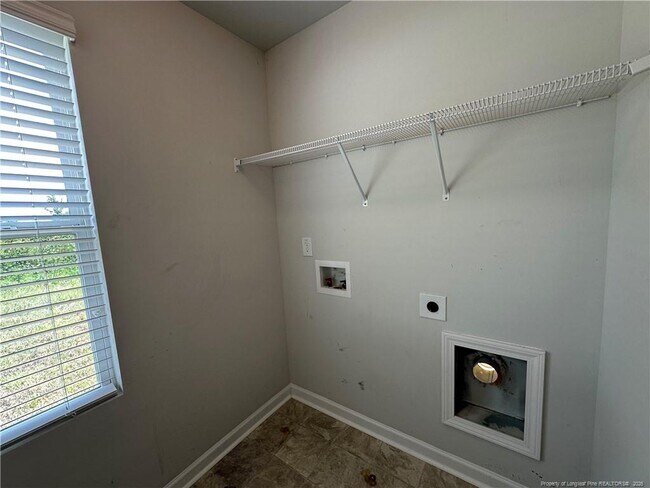 Building Photo - 216 Melbourne Dr