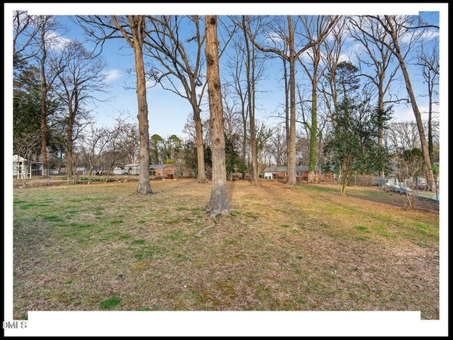 Building Photo - 5008 Autumn Dr