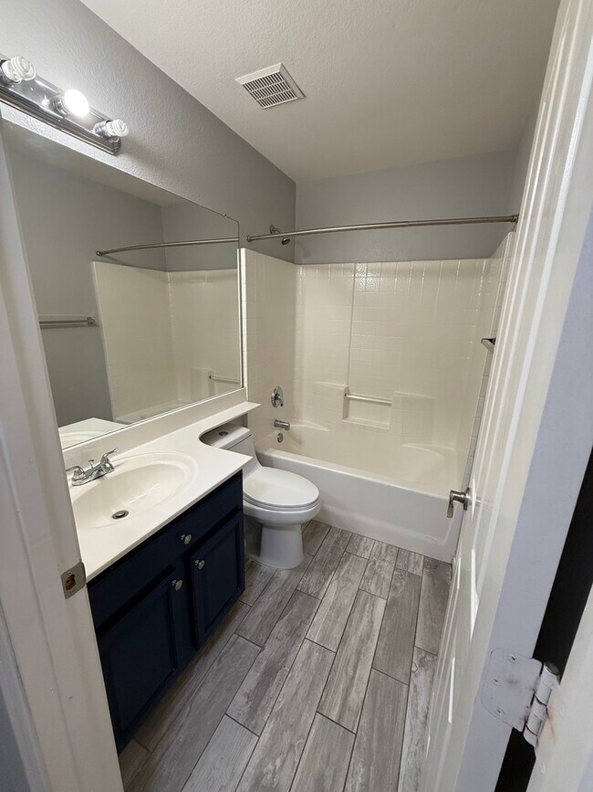 Building Photo - 3972 E Timberline Rd