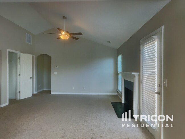 Building Photo - 5419 Village Ridge