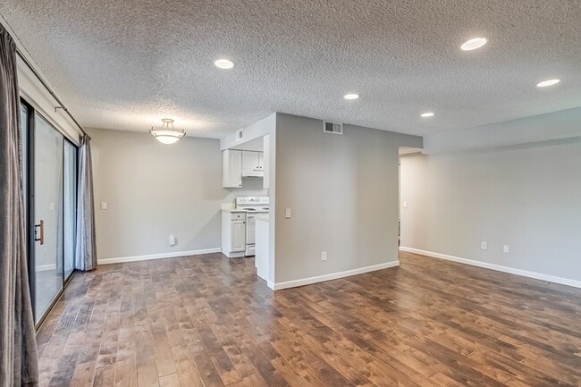 Building Photo - 6420 S Dayton St