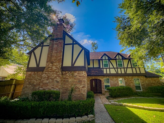 Building Photo - 10723 Elmdale Dr