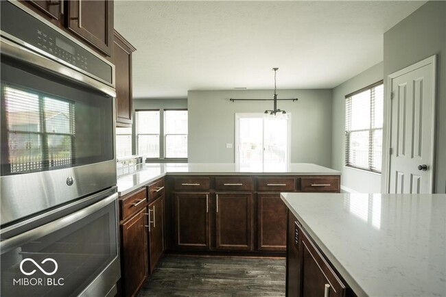 Building Photo - 15665 Eastpark Dr
