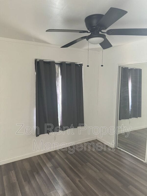 Building Photo - 940 N Sonora St