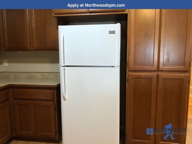 Building Photo - ***$200.00 OFF FIRST MONTHS RENT***Located...