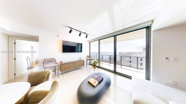 Building Photo - 1451 Brickell Ave