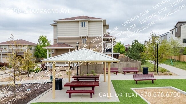 Building Photo - 2656 Champagne Ave