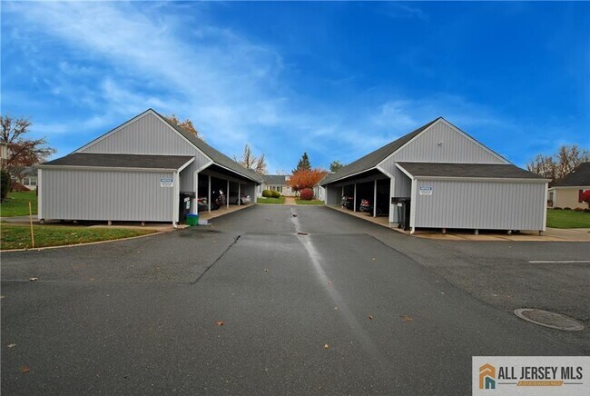 Building Photo - 174A Portland Ln