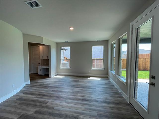 Building Photo - 1600 Santa Fe Ln