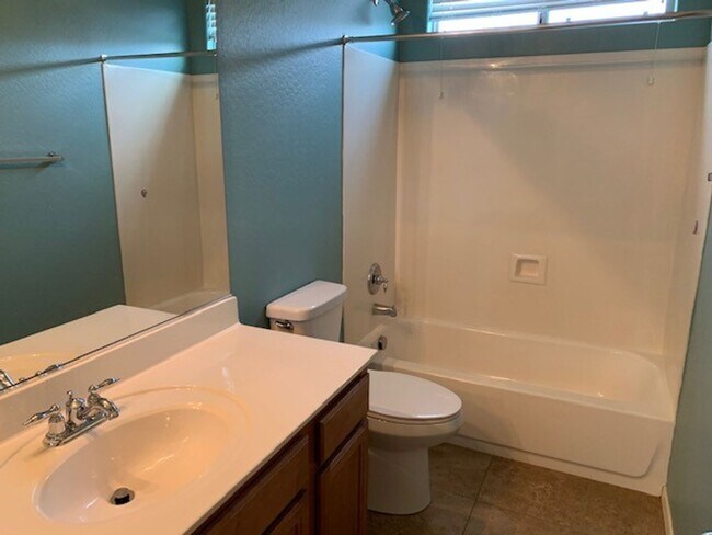 Building Photo - Beautiful 4 bedroom 2 bath home -- COMING ...