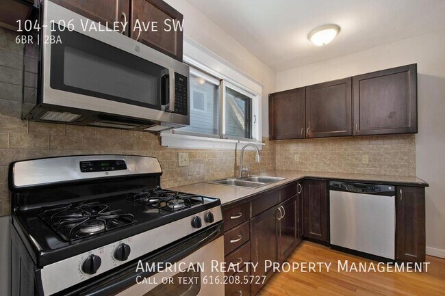 Building Photo - 104-106 Valley Ave SW-