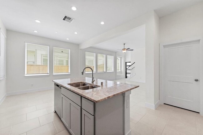 Building Photo - 12954 Rio Mariano Ln