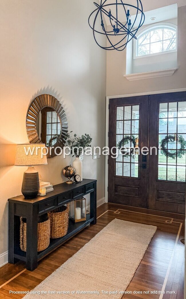 Building Photo - Gorgeous 3 bed 3.5 bath in Temperance