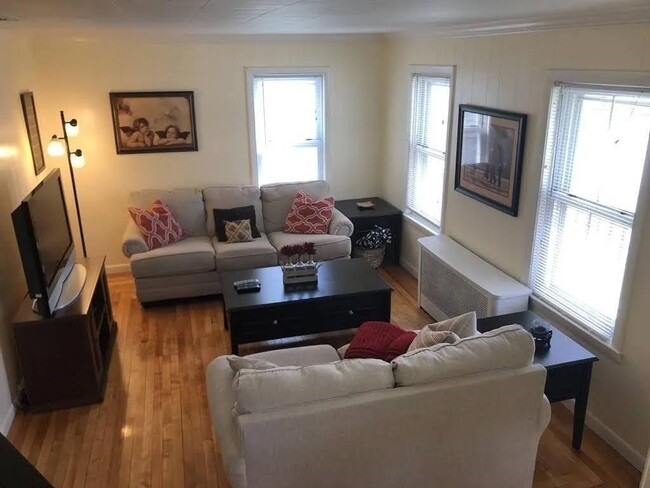 Building Photo - 83 Coburn Ave