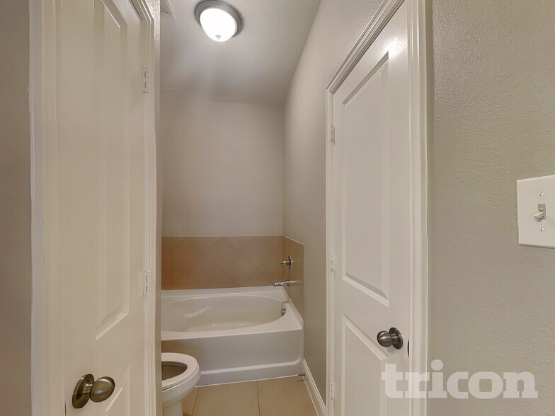 Building Photo - 1473 Eagle Nest Dr