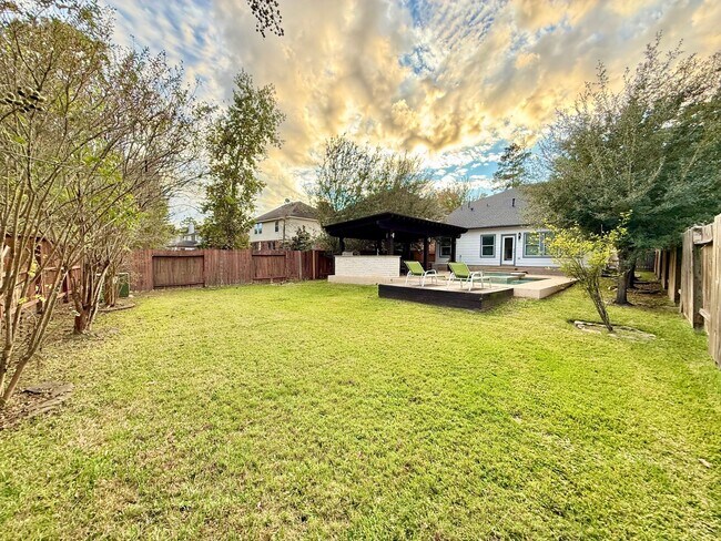 Building Photo - 142 E Spindle Tree Cir