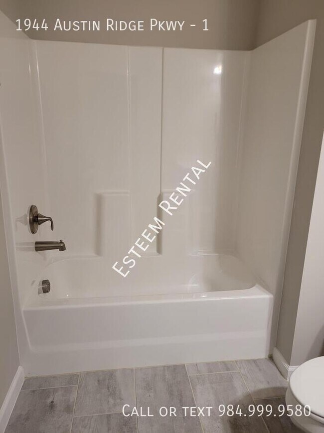 Building Photo - 1944 Austin Ridge Pkwy