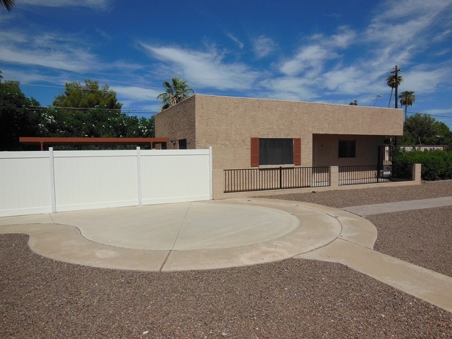 Building Photo - 2536 N 53rd St