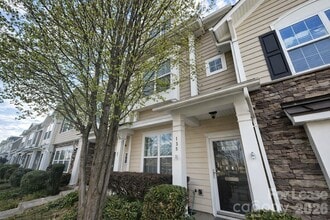 Building Photo - 123 Leyton Loop