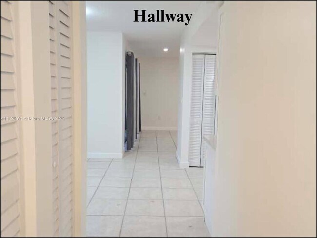 Building Photo - 10651 SW 108th Ave