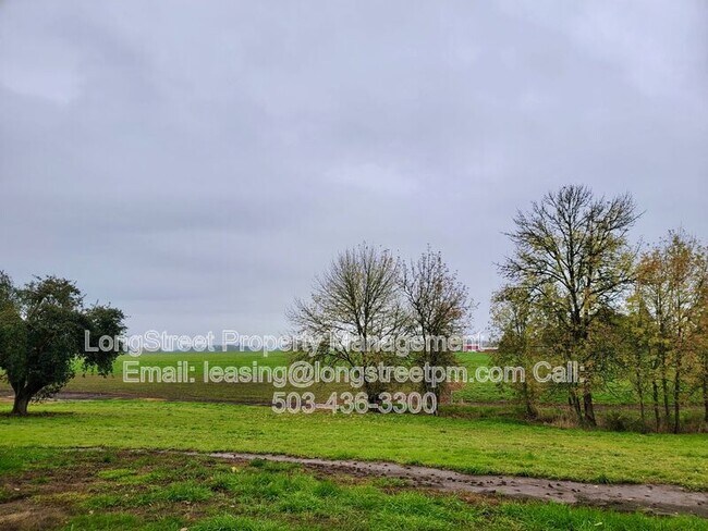 Building Photo - 29626 OR-34