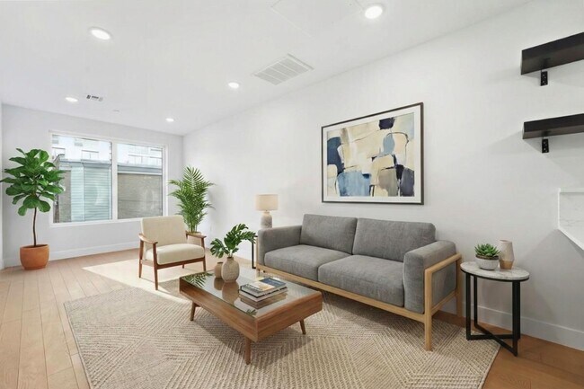 Building Photo - 35 Orchard St