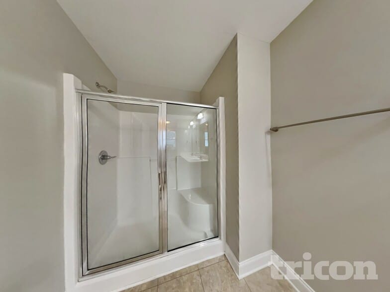 Building Photo - 335 Oxfordshire Dr