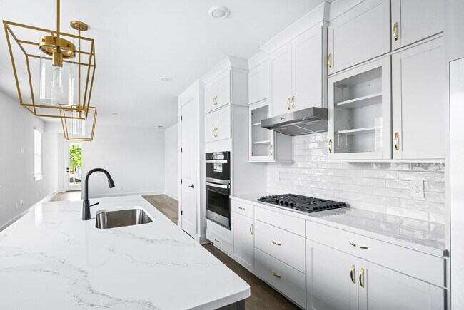 Building Photo - "Prime Location Opportunity: Secure Your Future on Poplar Farms Drive, Franklin, TN!" The interne...