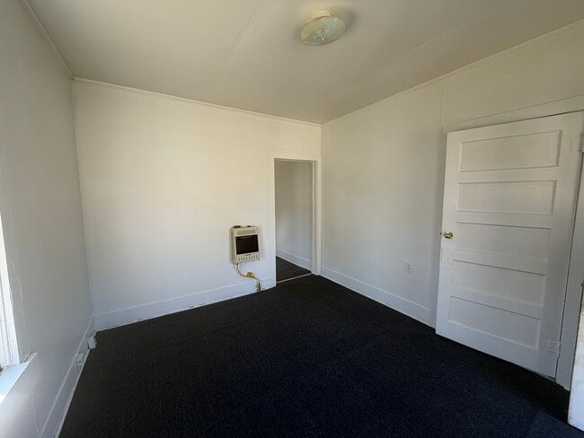 Building Photo - FOR RENT IN LAFAYETTE!