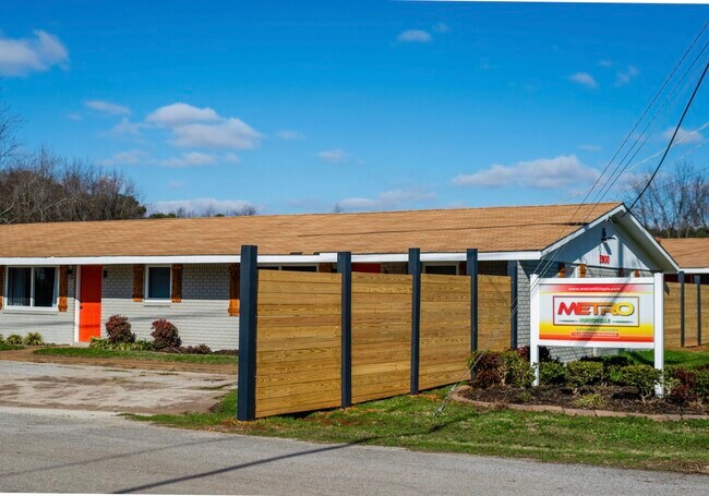 Building Photo - 4008 Knight Rd SW