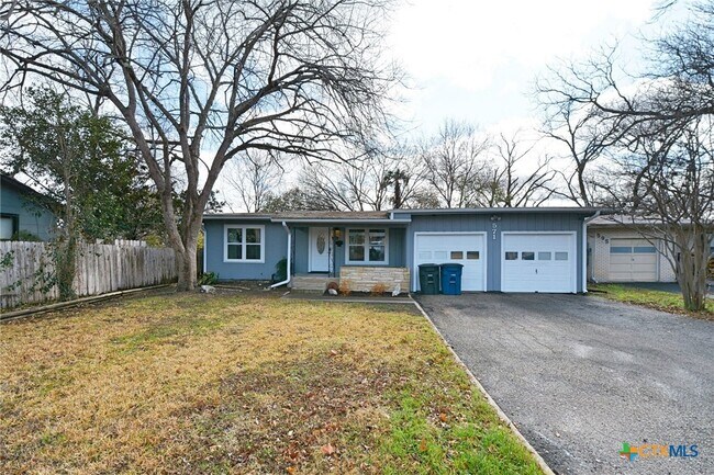 Building Photo - 571 W Merriweather St
