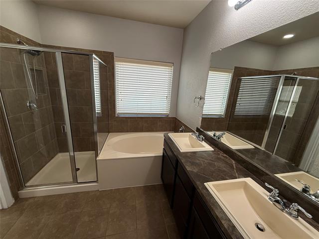 Building Photo - 1740 Capulin Rd