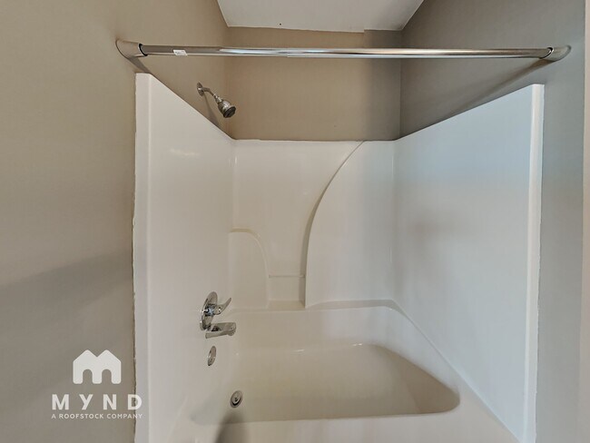 Building Photo - 181 Herring St