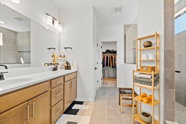 Building Photo - 8190 Smiths Cir