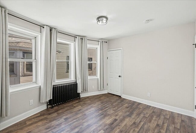 Building Photo - 515 Harrison Ave