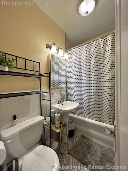 Building Photo - 852 Massachusetts Ave