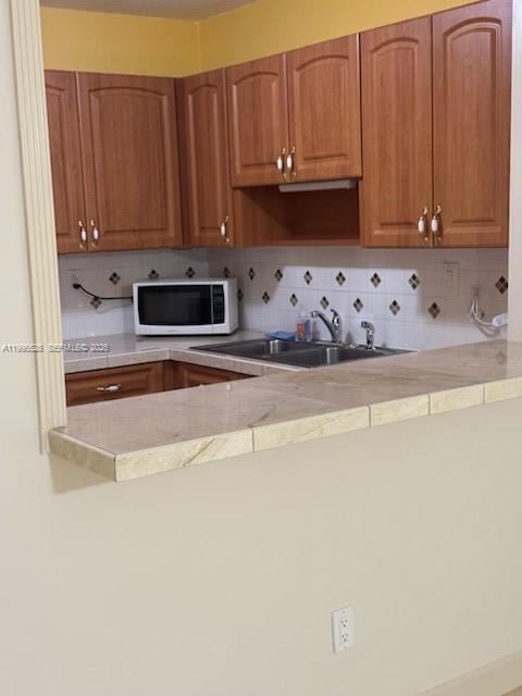 Building Photo - 9301 SW 92nd Ave