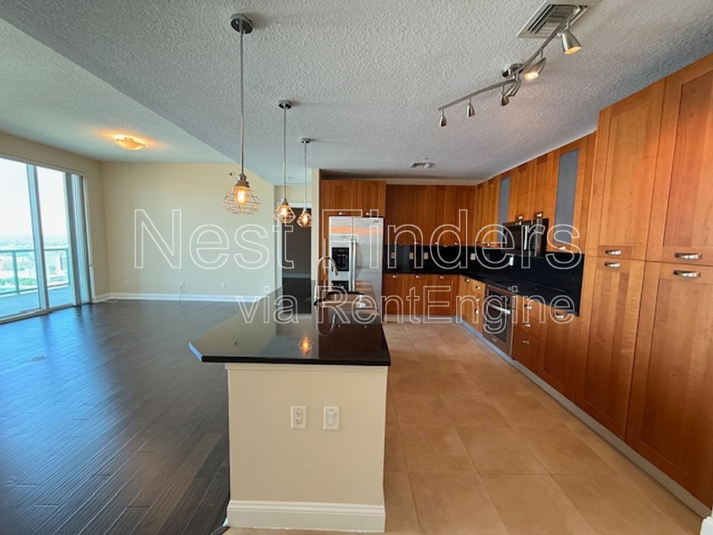 Building Photo - 1431 Ztp - Riverplace
