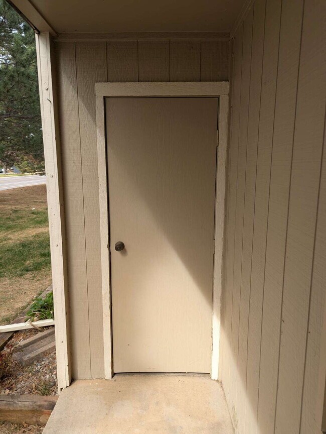 Building Photo - 1bd/1ba condo on 1st floor with pool access