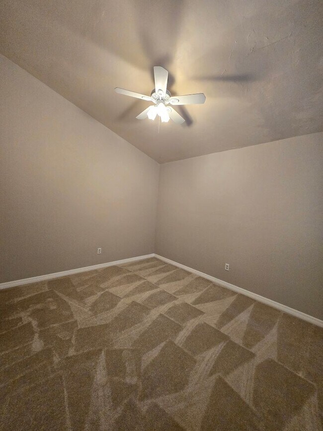 Building Photo - Rockwood Villas – 2BR/2BA Townhouse