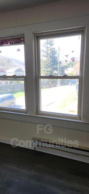 Building Photo - 251 Old County Home Rd