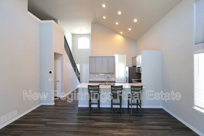 Building Photo - 4834 Olympus Dr