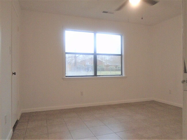 Building Photo - 418 Hargrove St