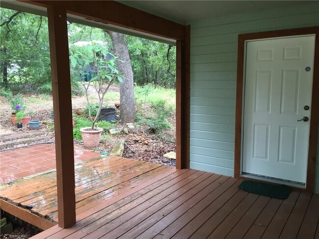 Building Photo - 109 Simpson Ave