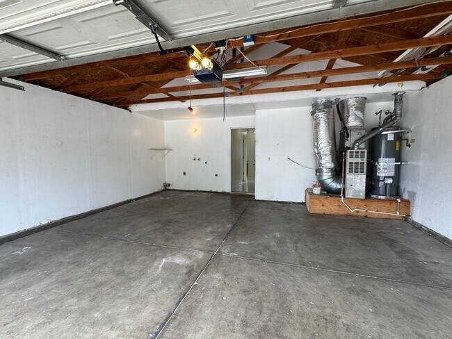 Building Photo - Three Bed, Two Bath Home with Two Car Garage